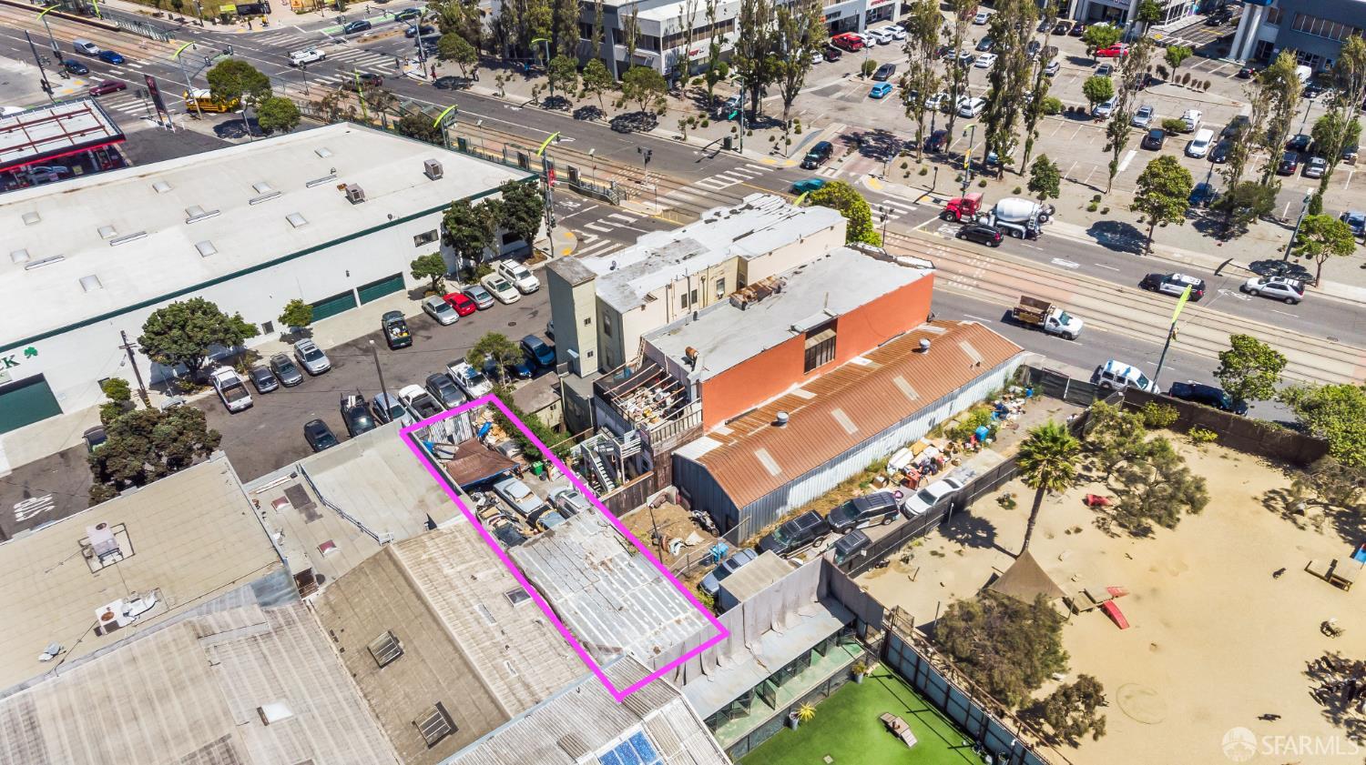 1575 Fairfax Avenue