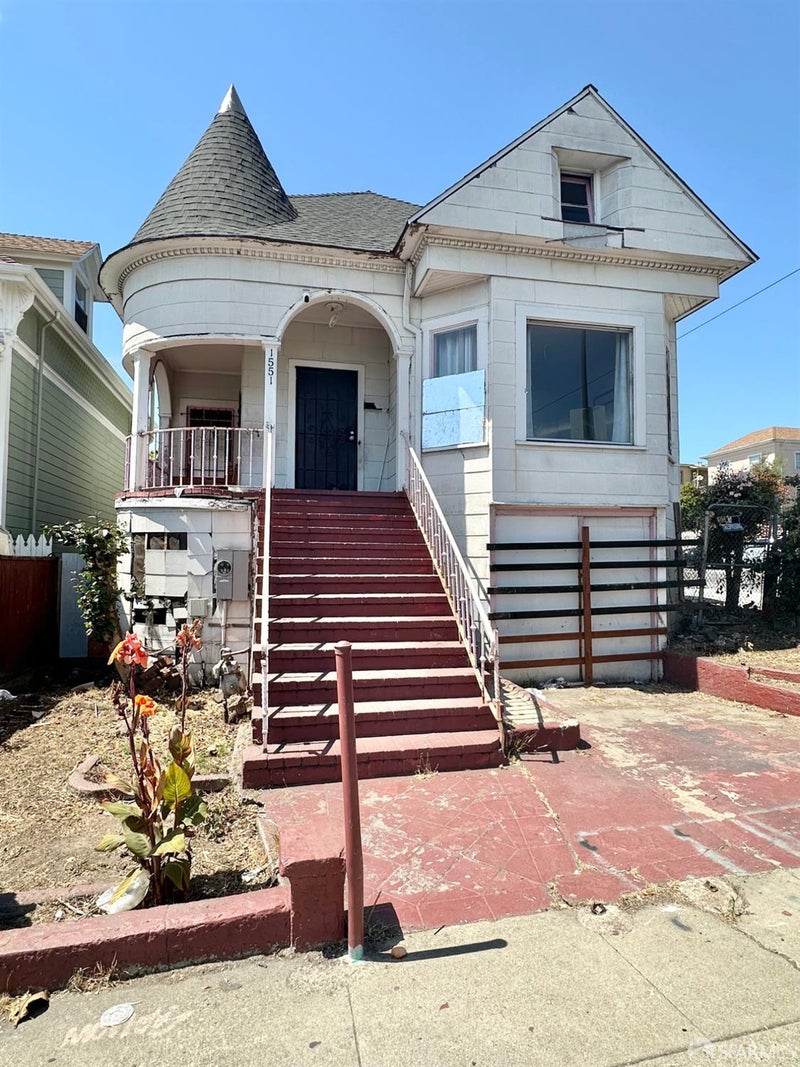 1551 22nd Avenue
