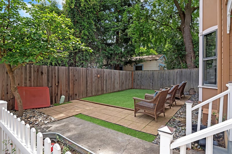 4 Dickens Terrace