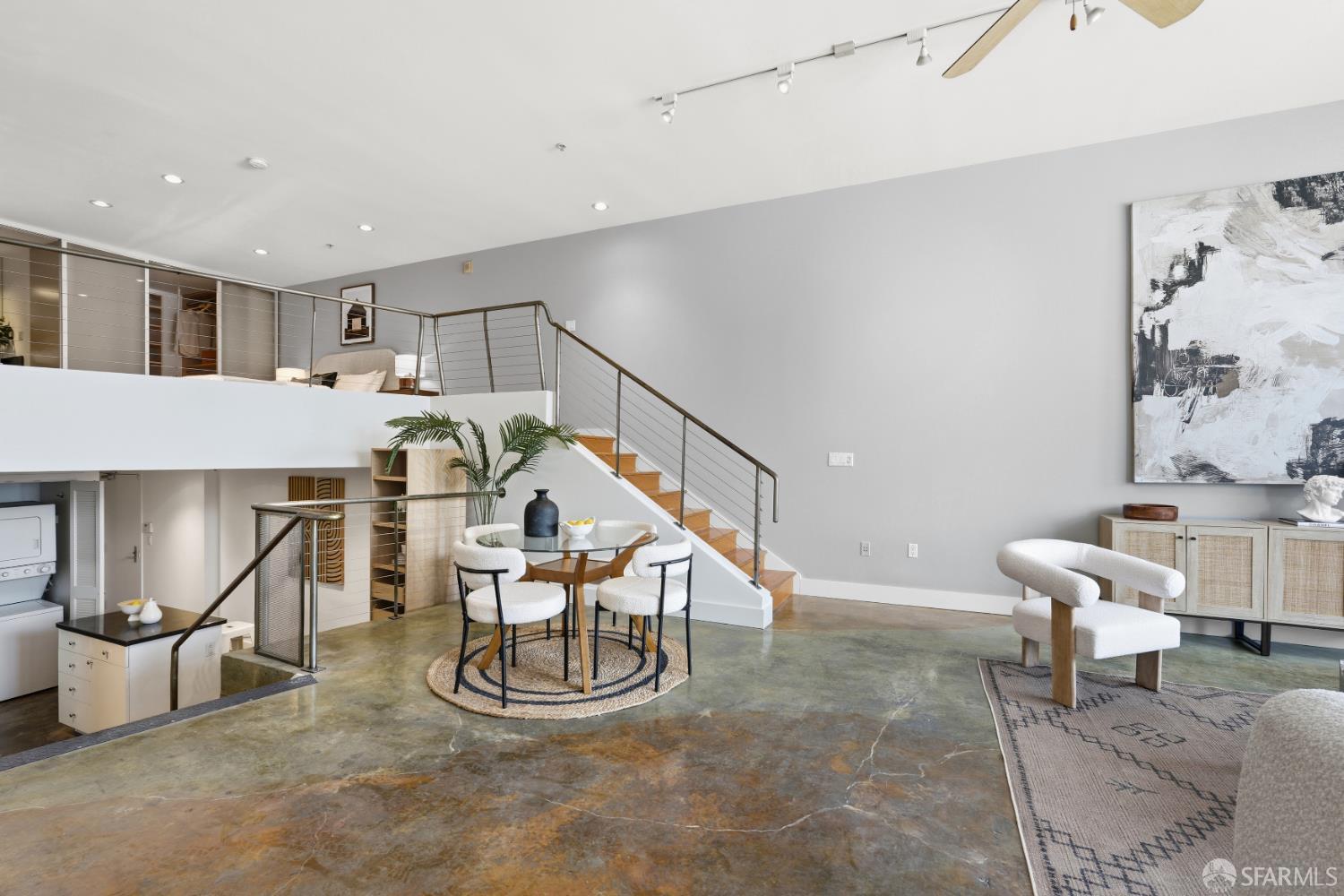 360 10th Street 1
