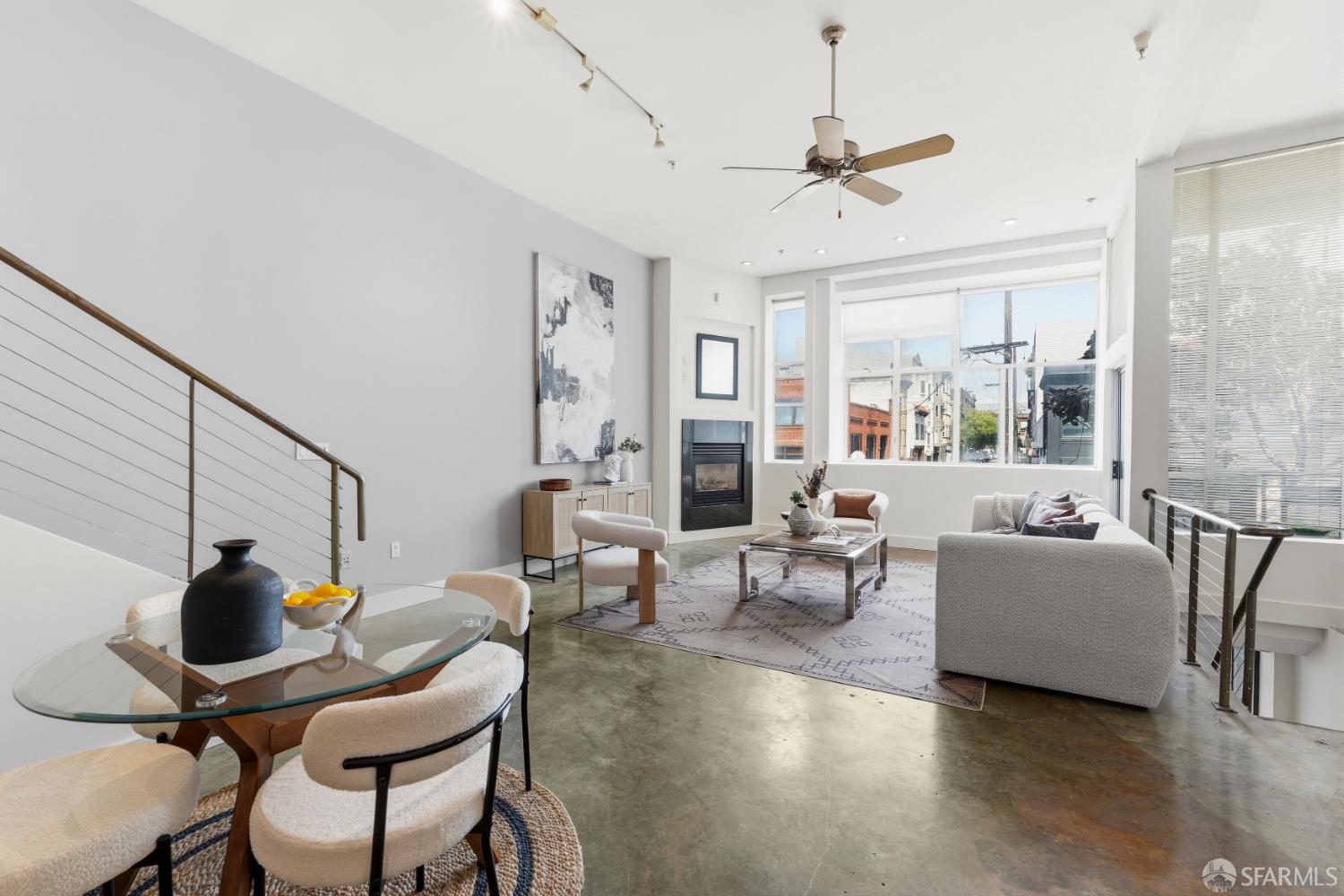 360 10th Street 1