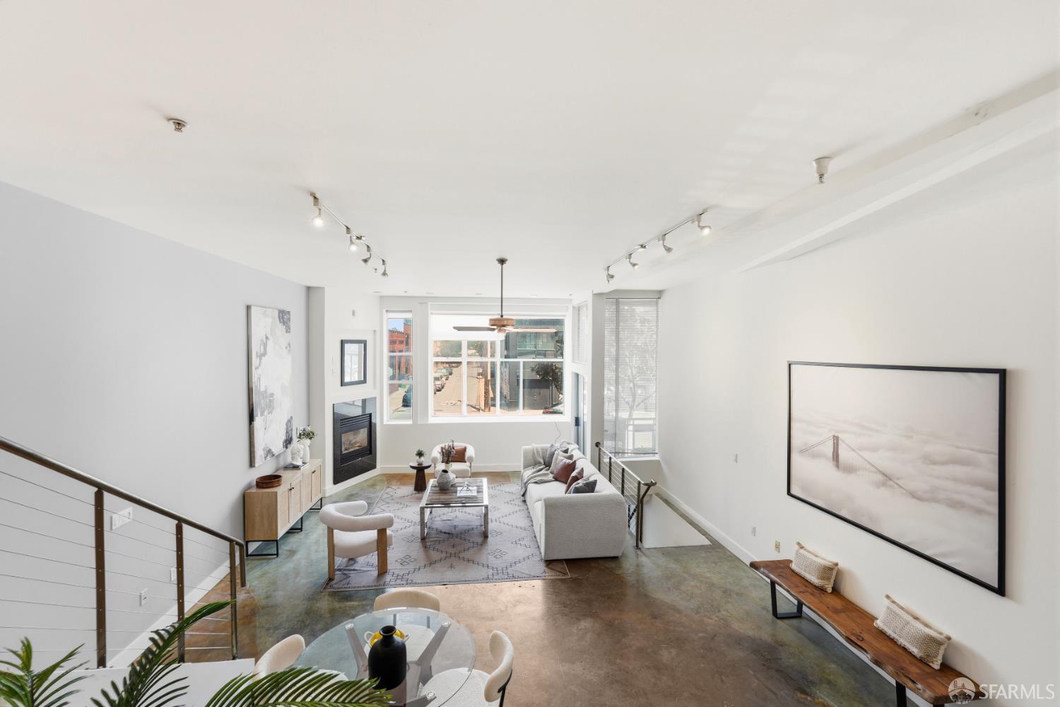 360 10th Street 1