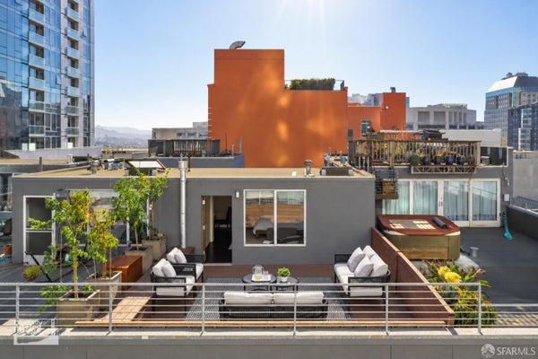 18 LANSING ST APT 402, SAN FRANCISCO, CA 94105 - Image eee4ba755abd36f2ae9268ec7248596b/2479603309
