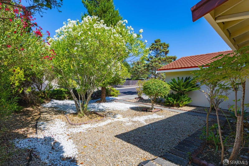 915 Seascape Circle