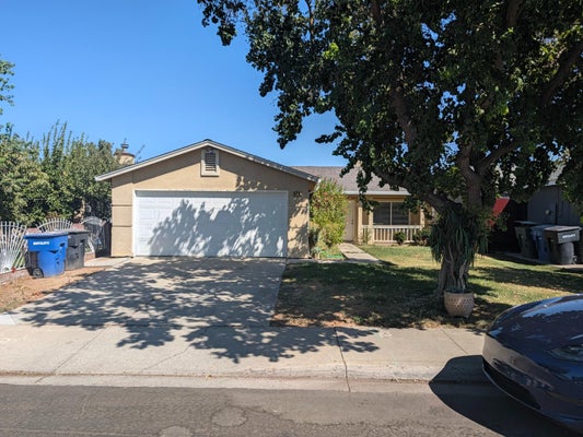 520 BENNETT DR, PATTERSON, CA 95363 - Image ef4e9809d1088deafc1e1e9056a69b10/1138583038