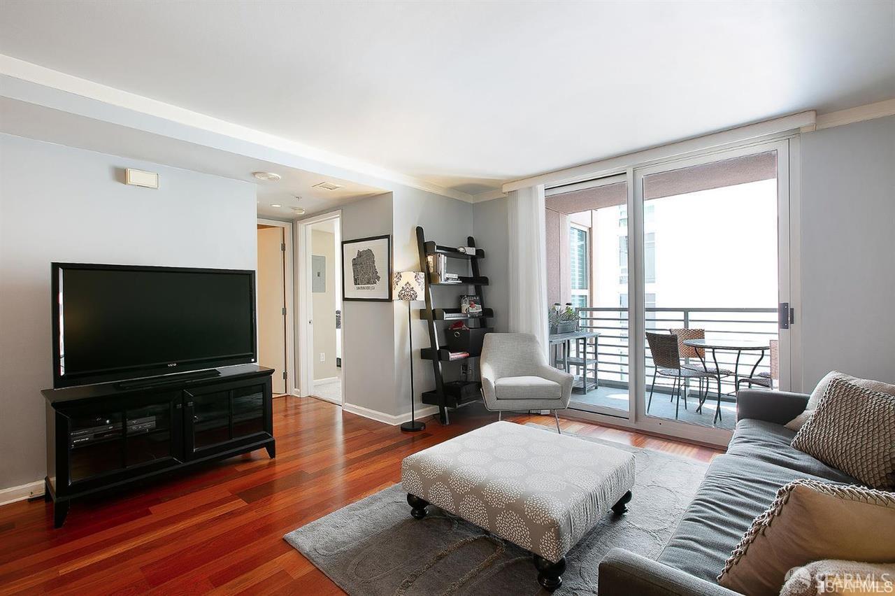 400 Beale Street 1008