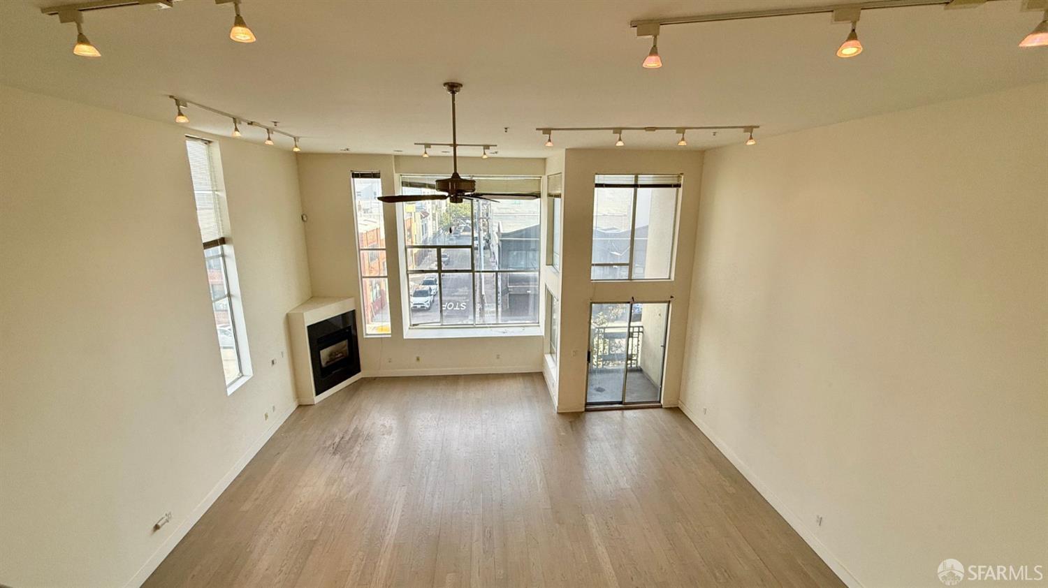 360 10th Street 3