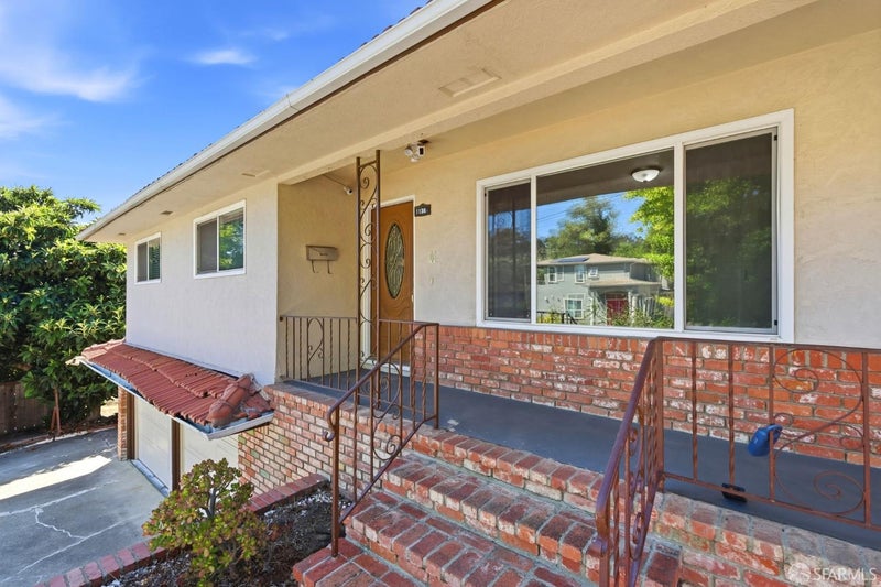 1138 Overlook Avenue
