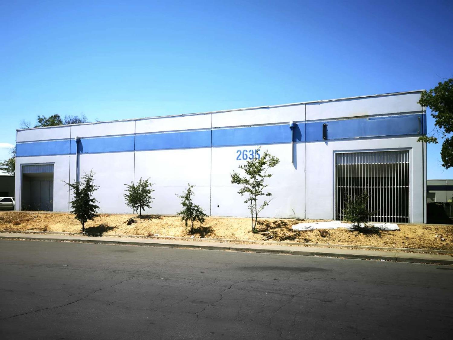 2635 Land Avenue