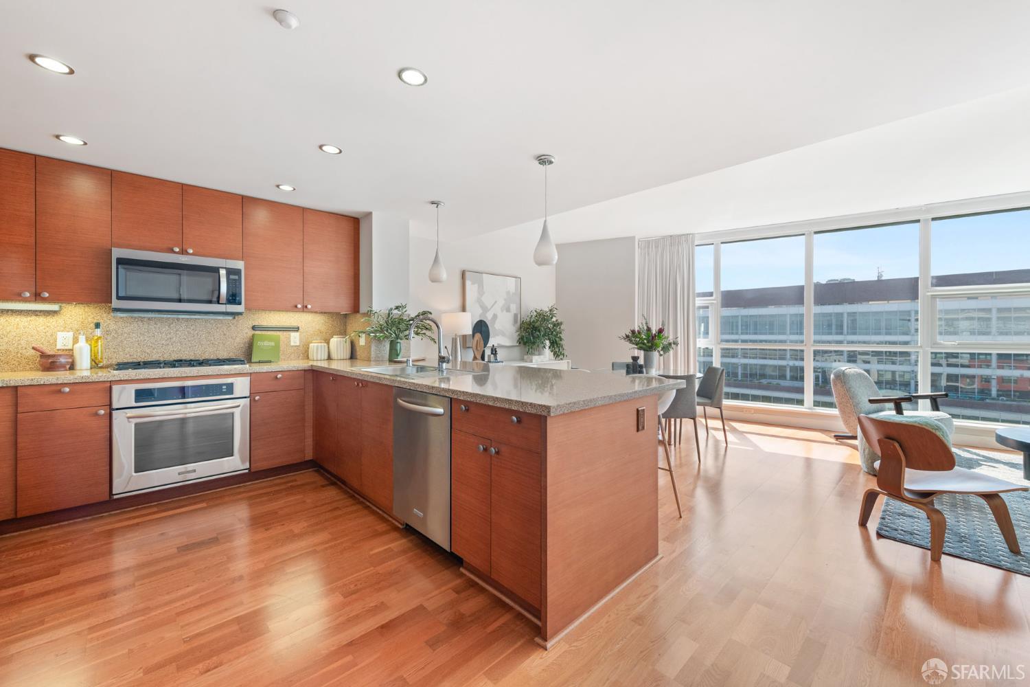 330 Mission Bay Boulevard 805