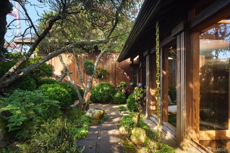 176 Palo Alto Avenue