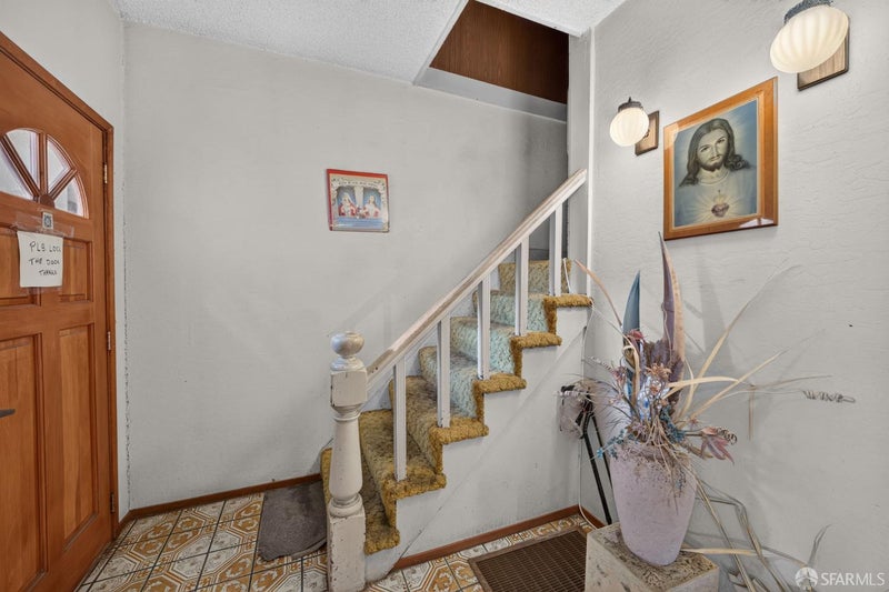358 London Street