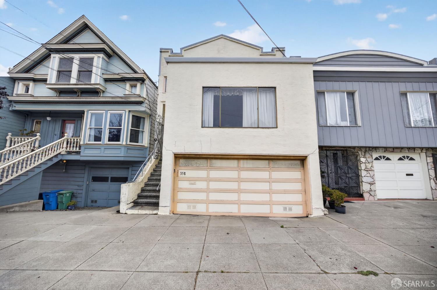 358 London Street