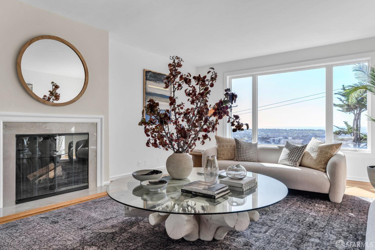 San Francisco, California 94127, United States, 5 Bedrooms Bedrooms, ,3 BathroomsBathrooms,Residential,Pending,236021