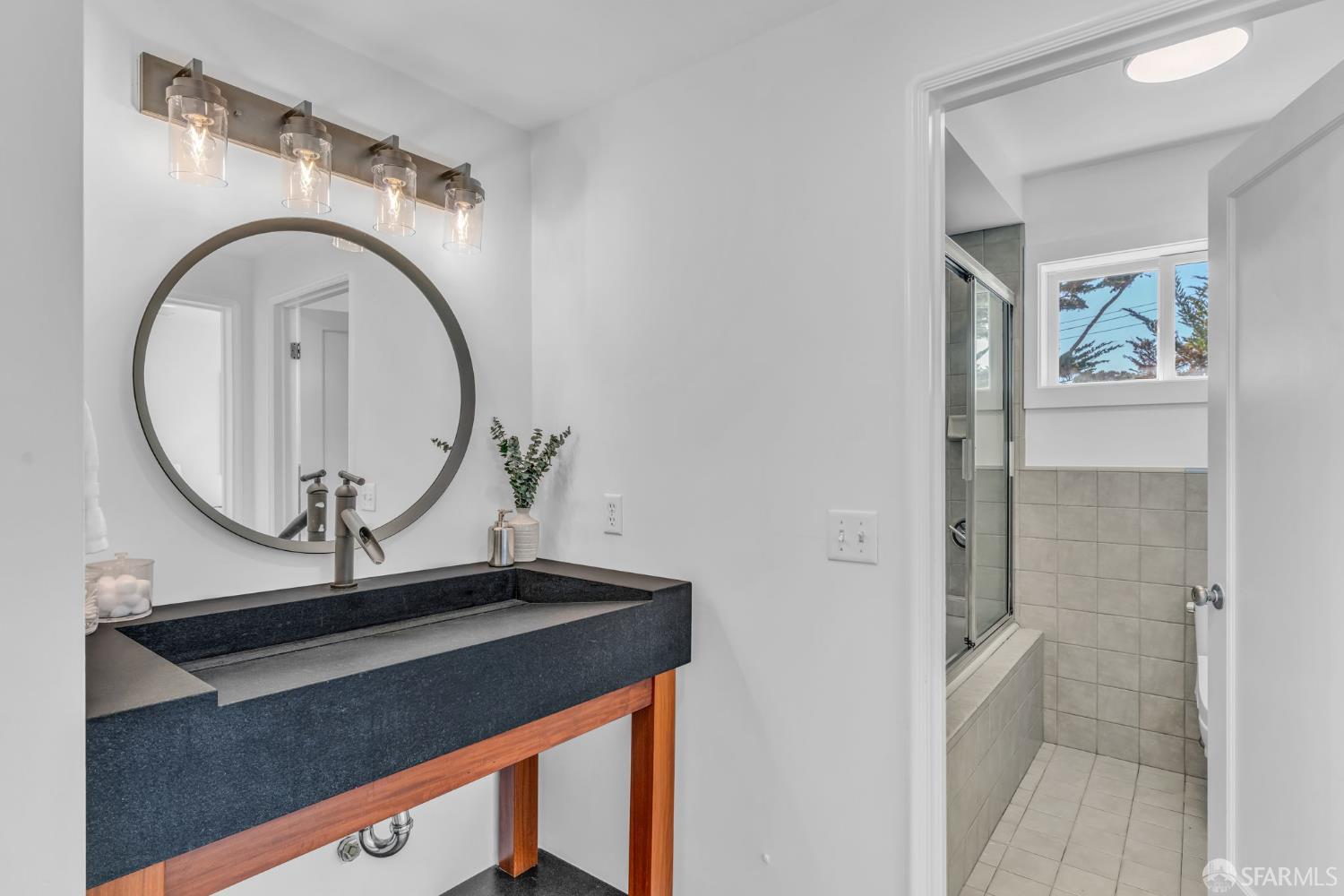 San Francisco, California 94127, United States, 5 Bedrooms Bedrooms, ,3 BathroomsBathrooms,Residential,Pending,236021