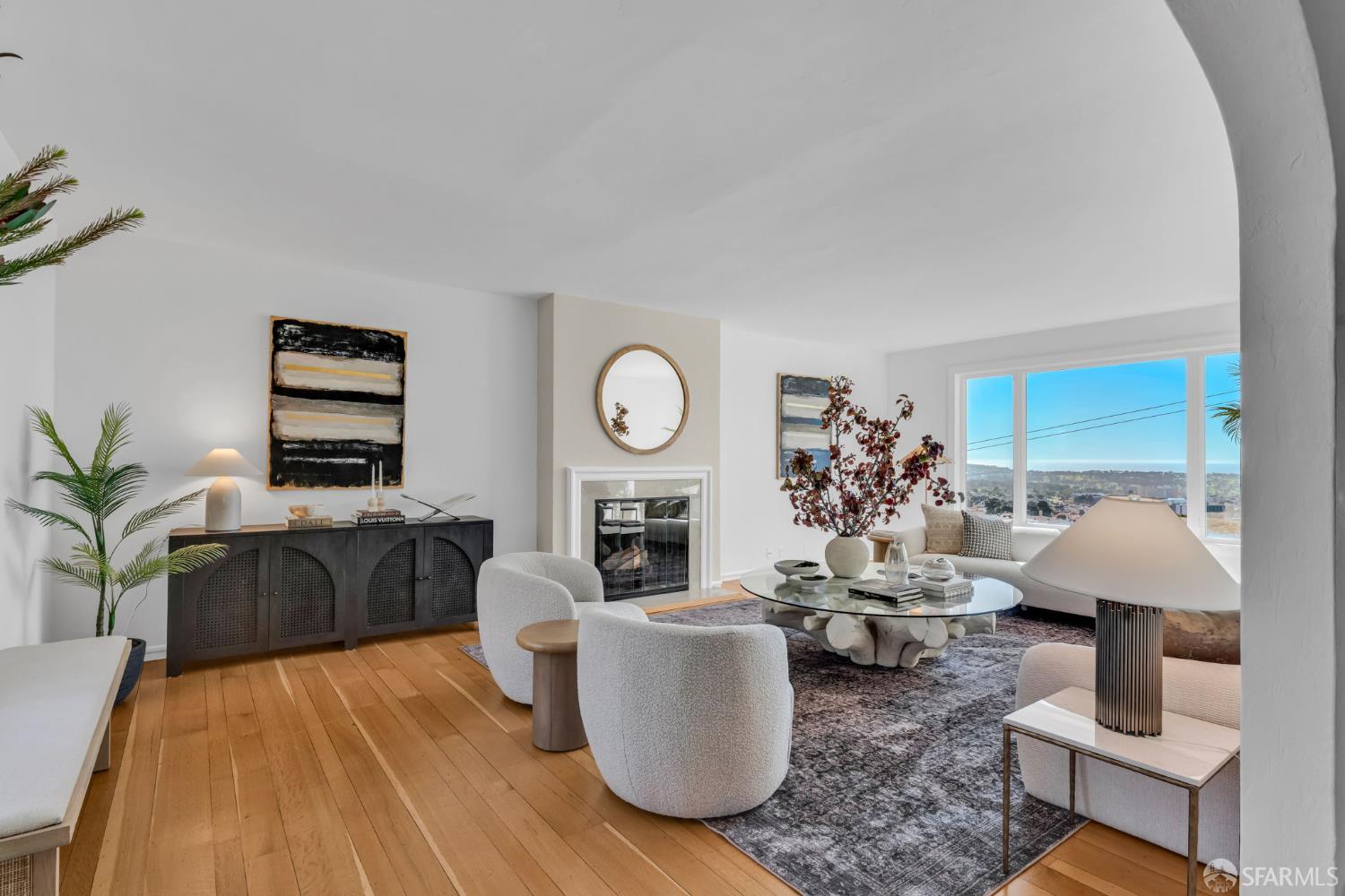 San Francisco, California 94127, United States, 5 Bedrooms Bedrooms, ,3 BathroomsBathrooms,Residential,Pending,236021