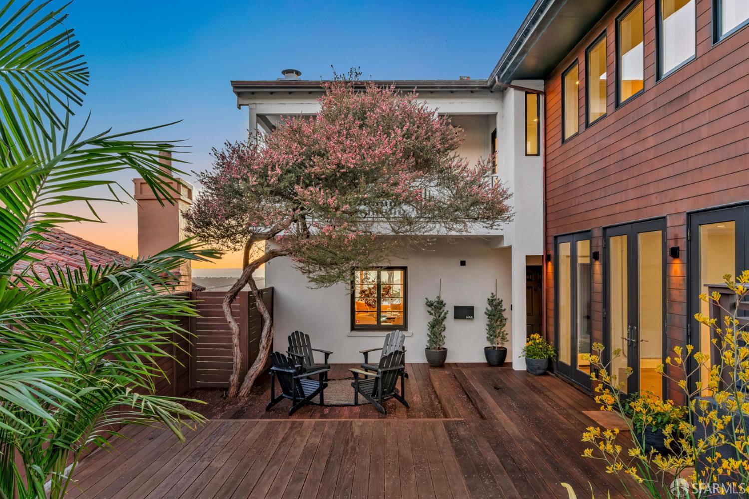 San Francisco, California 94127, United States, 5 Bedrooms Bedrooms, ,3 BathroomsBathrooms,Residential,Pending,236021