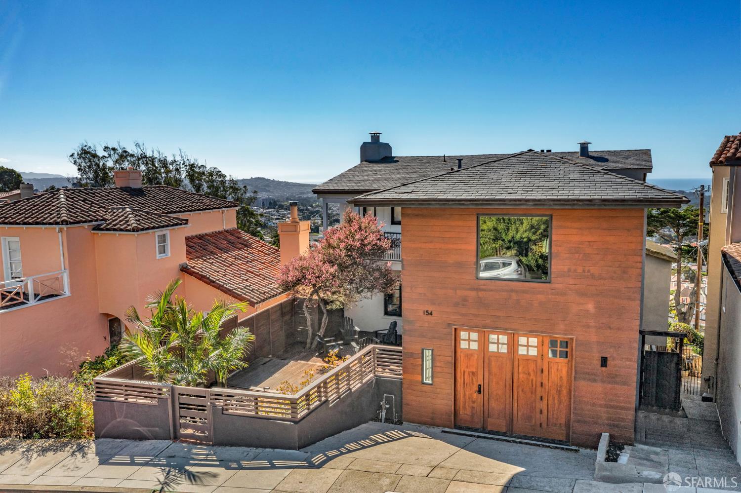 San Francisco, California 94127, United States, 5 Bedrooms Bedrooms, ,3 BathroomsBathrooms,Residential,Pending,236021