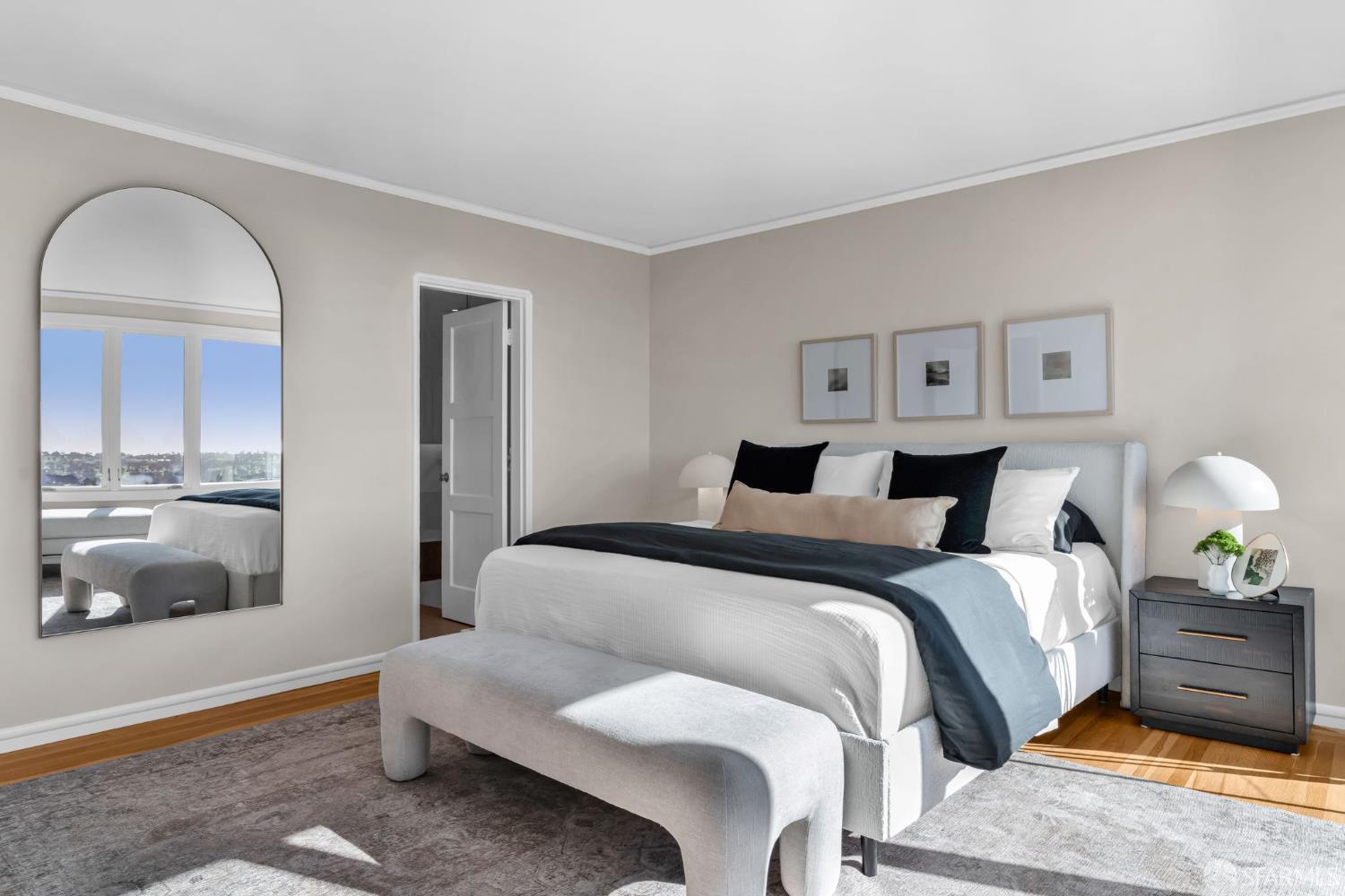 San Francisco, California 94127, United States, 5 Bedrooms Bedrooms, ,3 BathroomsBathrooms,Residential,Pending,236021