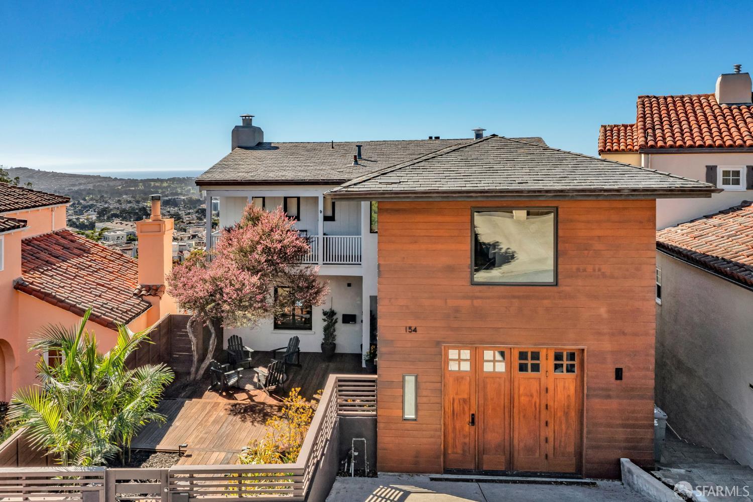 San Francisco, California 94127, United States, 5 Bedrooms Bedrooms, ,3 BathroomsBathrooms,Residential,Pending,236021