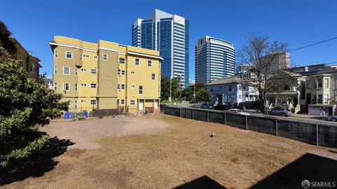 913 Martin Luther King Jr Way Oakland CA 94080