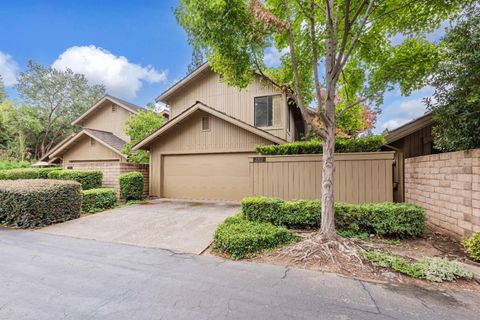 A home in Gold River