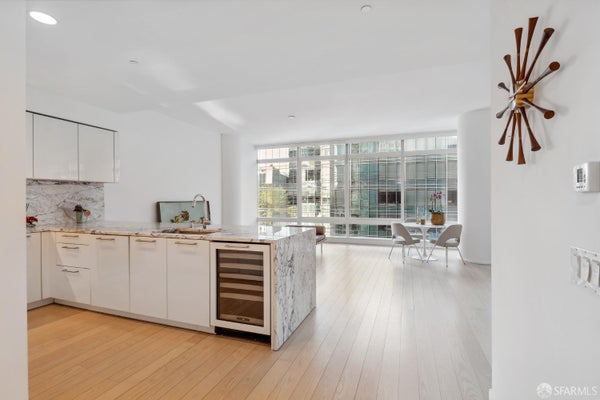 301 MISSION ST APT 806, SAN FRANCISCO, CA 94105 - Image f4f3cad34ba3c683de2b997714fd8d39/2167996012