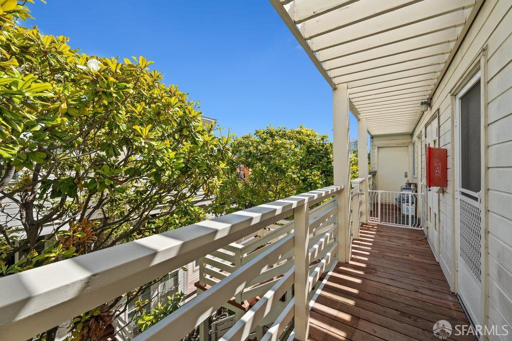 San Francisco, California 94115, United States, 2 Bedrooms Bedrooms, ,1 BathroomBathrooms,Residential,Pending,52505