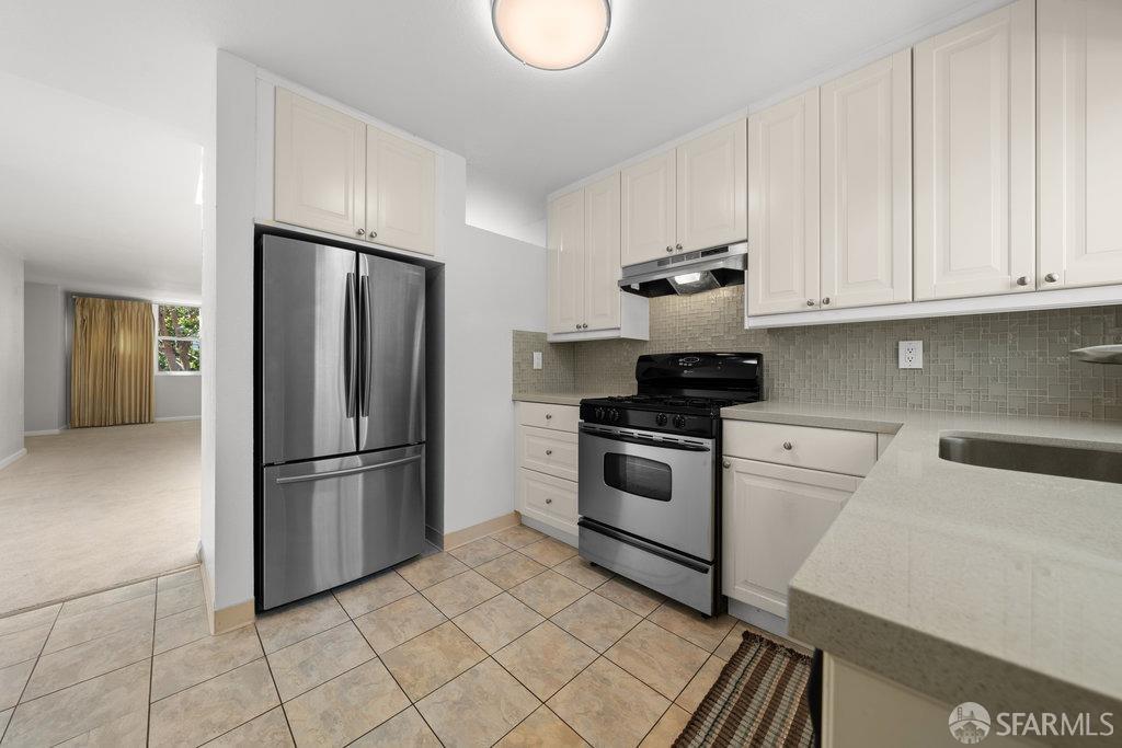 San Francisco, California 94115, United States, 2 Bedrooms Bedrooms, ,1 BathroomBathrooms,Residential,Pending,52505