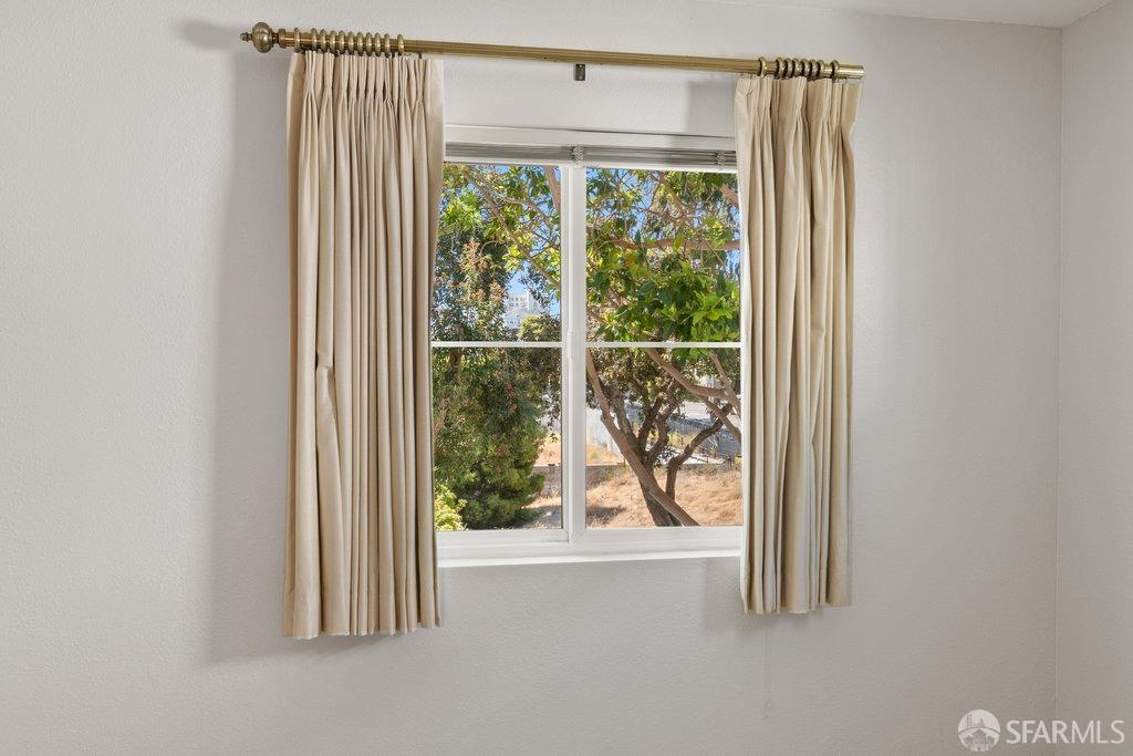 San Francisco, California 94115, United States, 2 Bedrooms Bedrooms, ,1 BathroomBathrooms,Residential,Pending,52505