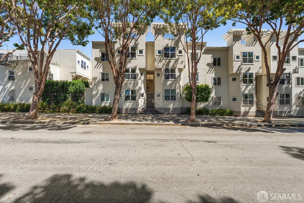 San Francisco, California 94115, United States, 2 Bedrooms Bedrooms, ,1 BathroomBathrooms,Residential,Pending,52505