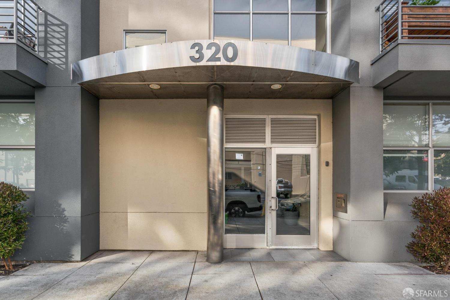 320 Alabama Street 4