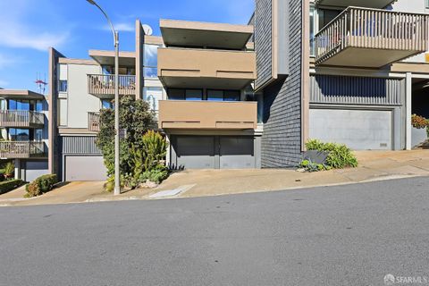 12 Amber Drive Unit 24, San Francisco, CA 94131 - #: 426094939