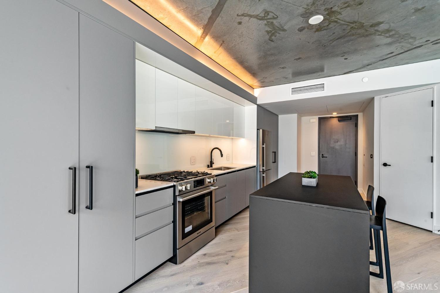 960 Market Street 520