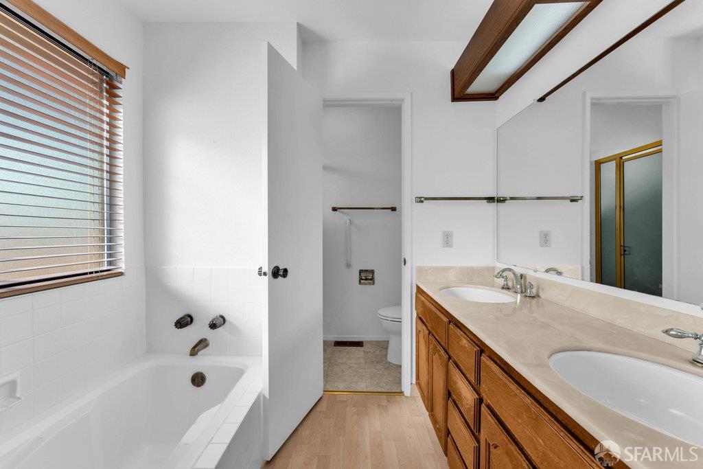 Hercules, California 94547, United States, 3 Bedrooms Bedrooms, ,2 BathroomsBathrooms,Residential,Active,251168