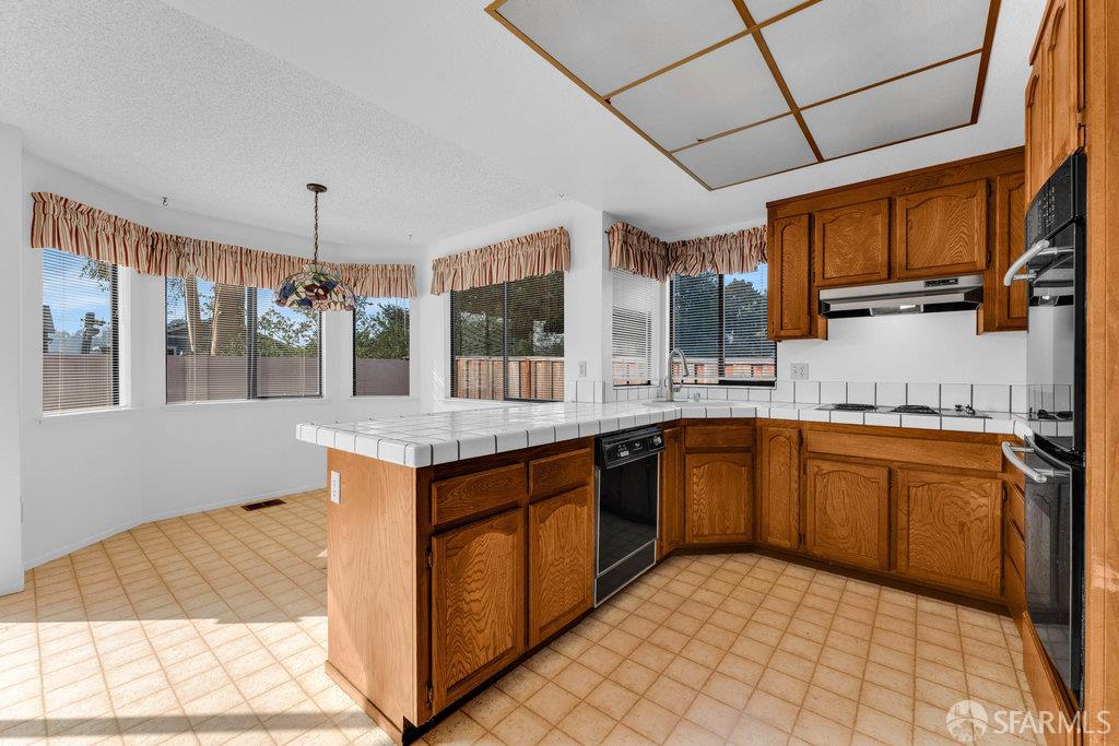 Hercules, California 94547, United States, 3 Bedrooms Bedrooms, ,2 BathroomsBathrooms,Residential,Active,251168