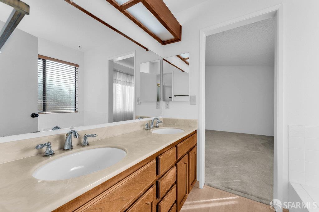 Hercules, California 94547, United States, 3 Bedrooms Bedrooms, ,2 BathroomsBathrooms,Residential,Active,251168