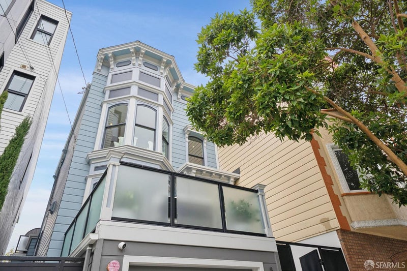837 South Van Ness Avenue