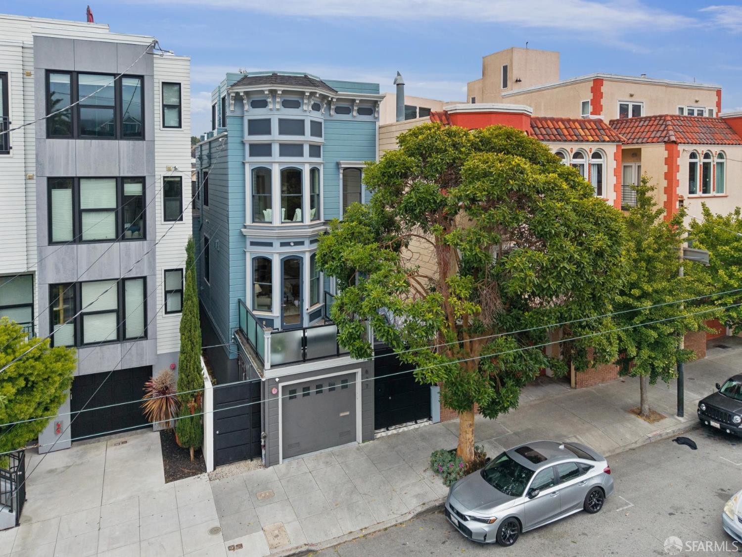 837 South Van Ness Avenue