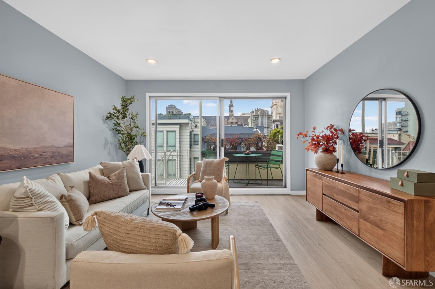 1260 Clay Street 302
