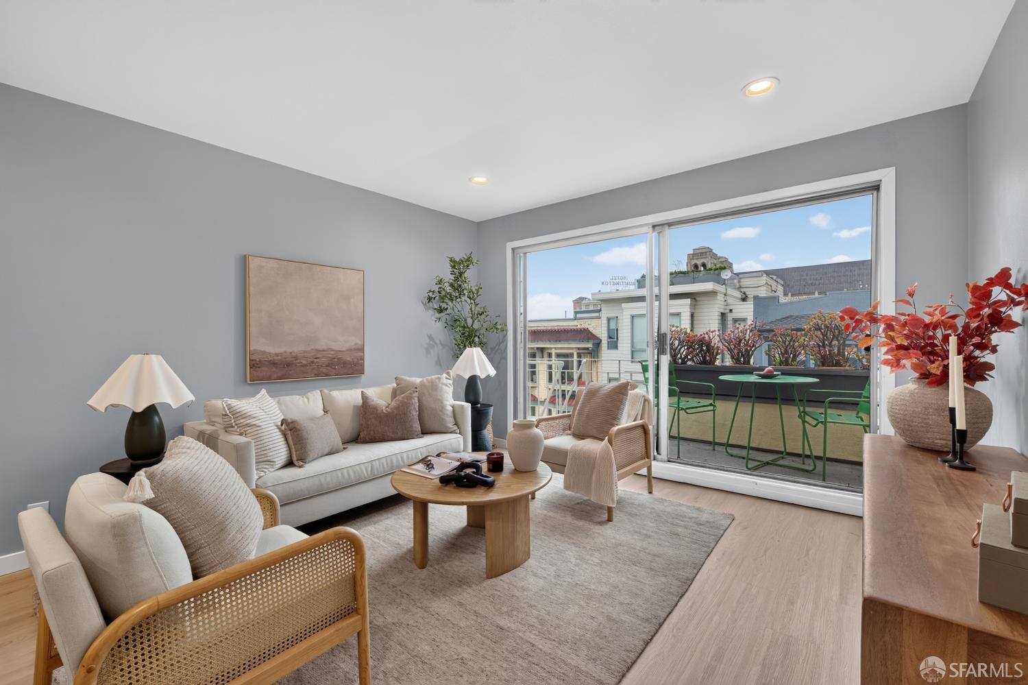 1260 Clay Street 302