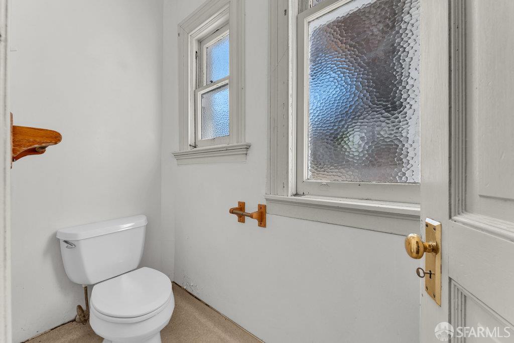 San Francisco, California 94115, United States, 4 Bedrooms Bedrooms, ,3 BathroomsBathrooms,Residential,Pending,217785