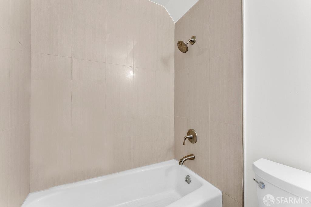 San Francisco, California 94115, United States, 4 Bedrooms Bedrooms, ,3 BathroomsBathrooms,Residential,Pending,217785