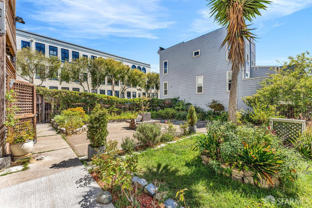 San Francisco, California 94115, United States, 4 Bedrooms Bedrooms, ,3 BathroomsBathrooms,Residential,Pending,217785