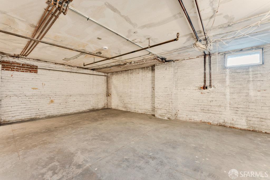 San Francisco, California 94115, United States, 4 Bedrooms Bedrooms, ,3 BathroomsBathrooms,Residential,Pending,217785