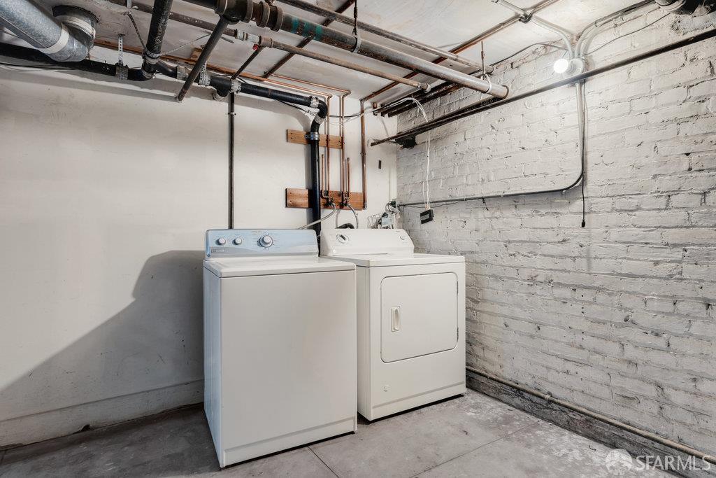 San Francisco, California 94115, United States, 4 Bedrooms Bedrooms, ,3 BathroomsBathrooms,Residential,Pending,217785