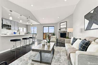 22 Anair Way Oakland CA 94605