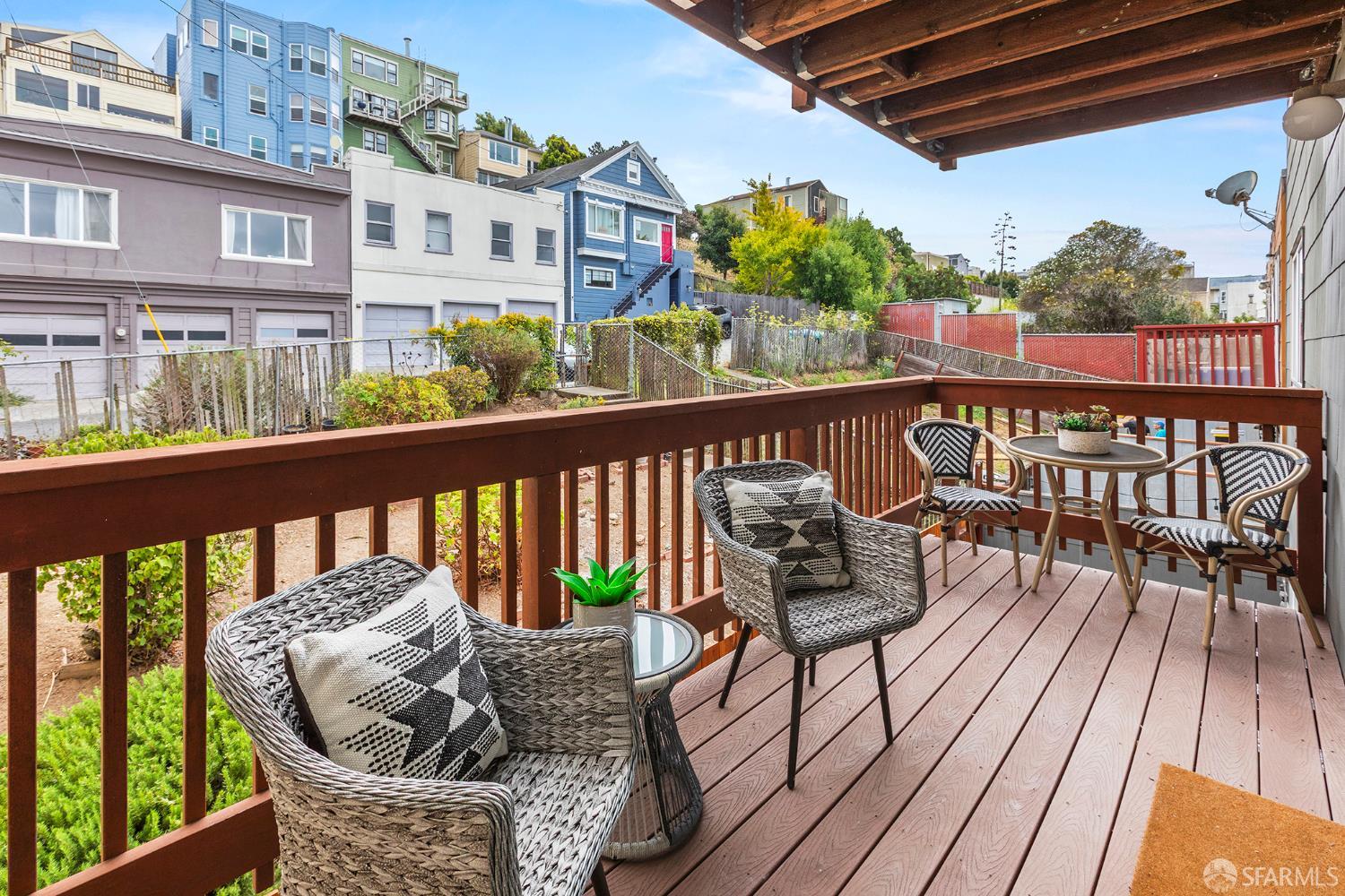 3239 Mission Street 7