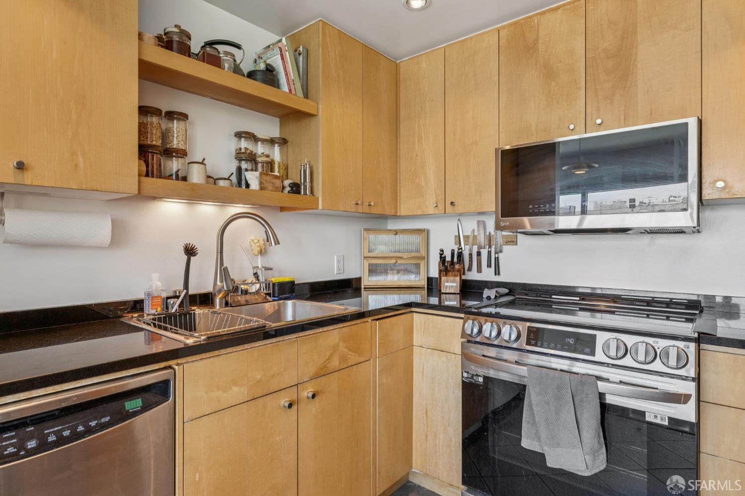 1388 Gough Street 601