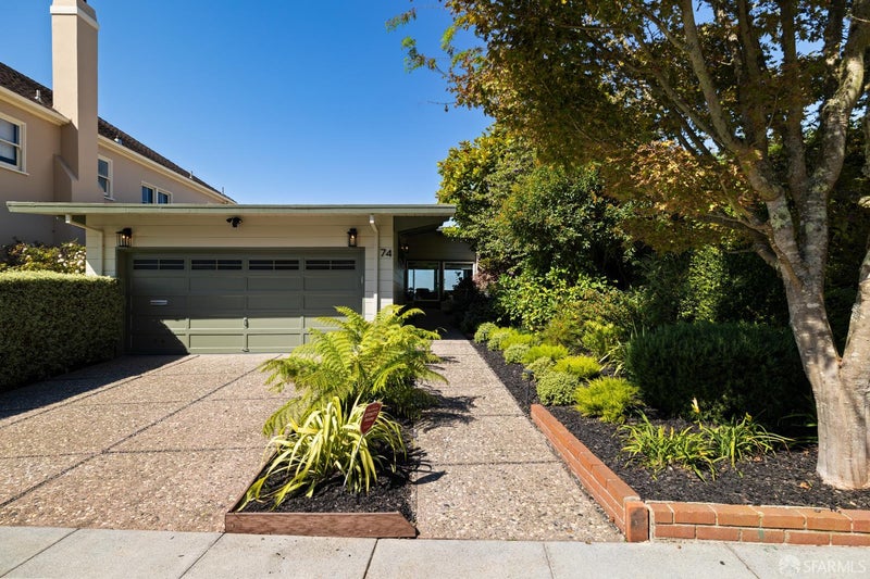 74 San Jacinto Way